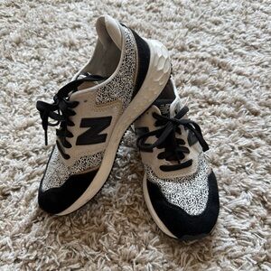 New Balance Women's Black and White Patterned Sneakers